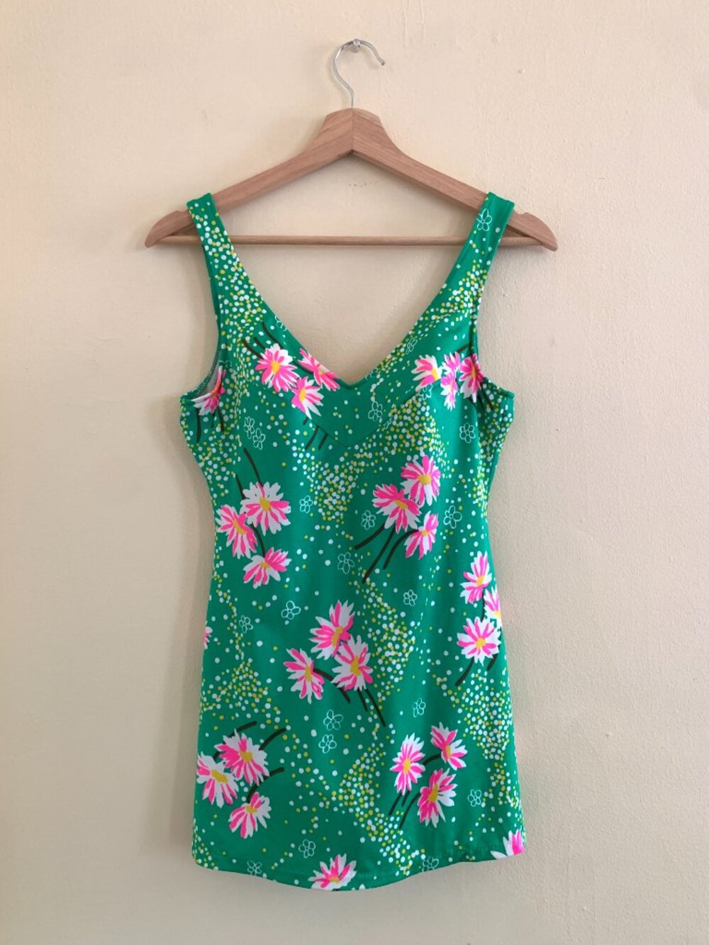 Vintage 1960s Skirted One-Piece Swimsuit/Sheath Bathing Suit Floral Built in Bra